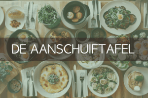 promo-foto van de aanschuiftafel Bij Moeders